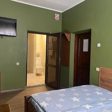 Mini-Hotel Neptun Rivne Exterior foto