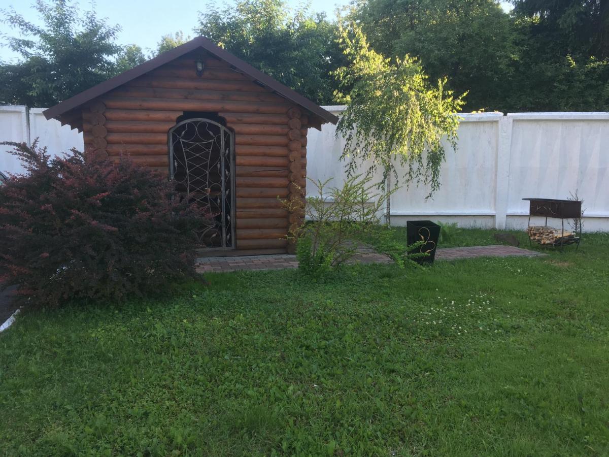 Mini-Hotel Neptun Rivne Exterior foto