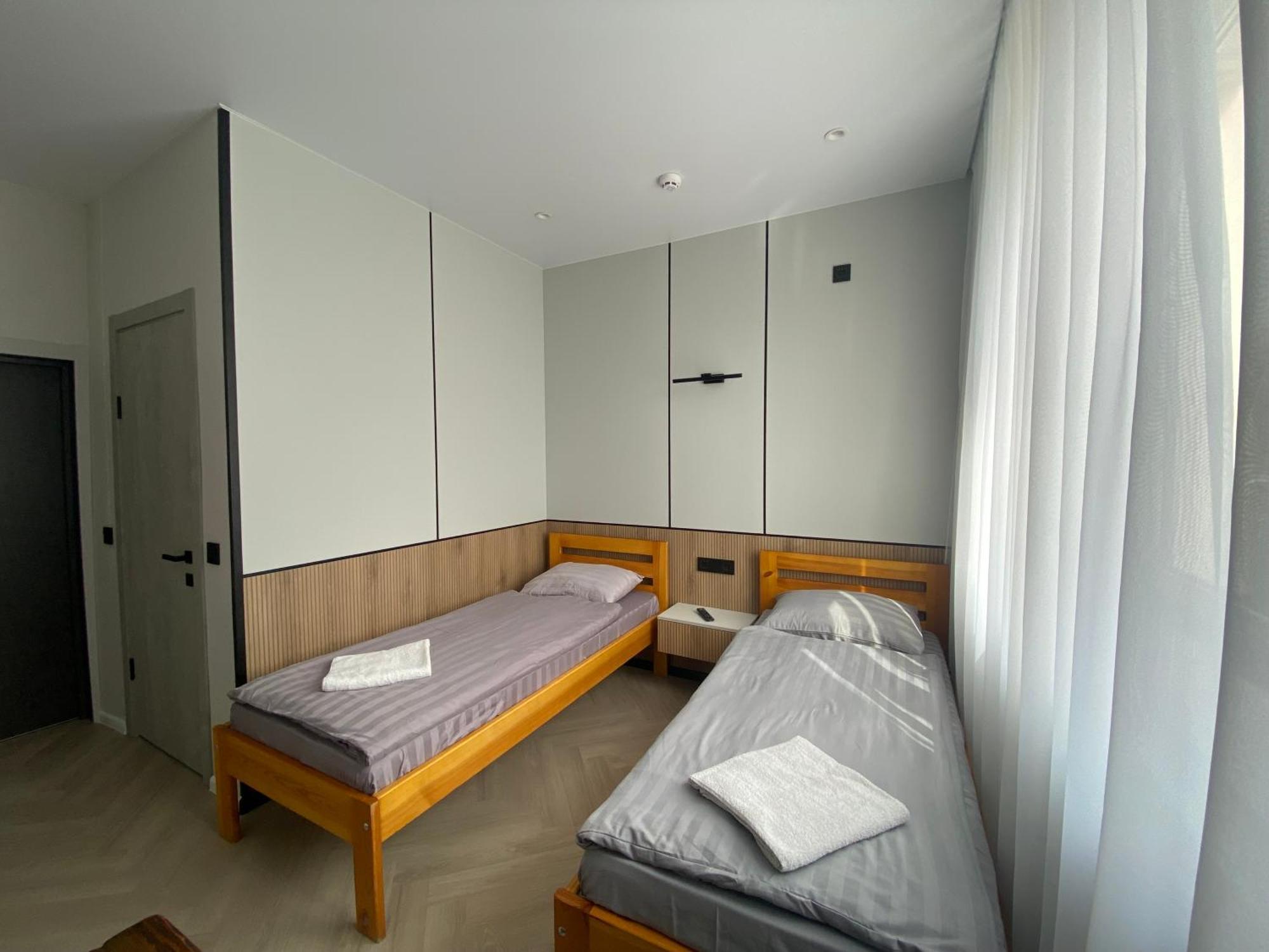 Mini-Hotel Neptun Rivne Exterior foto