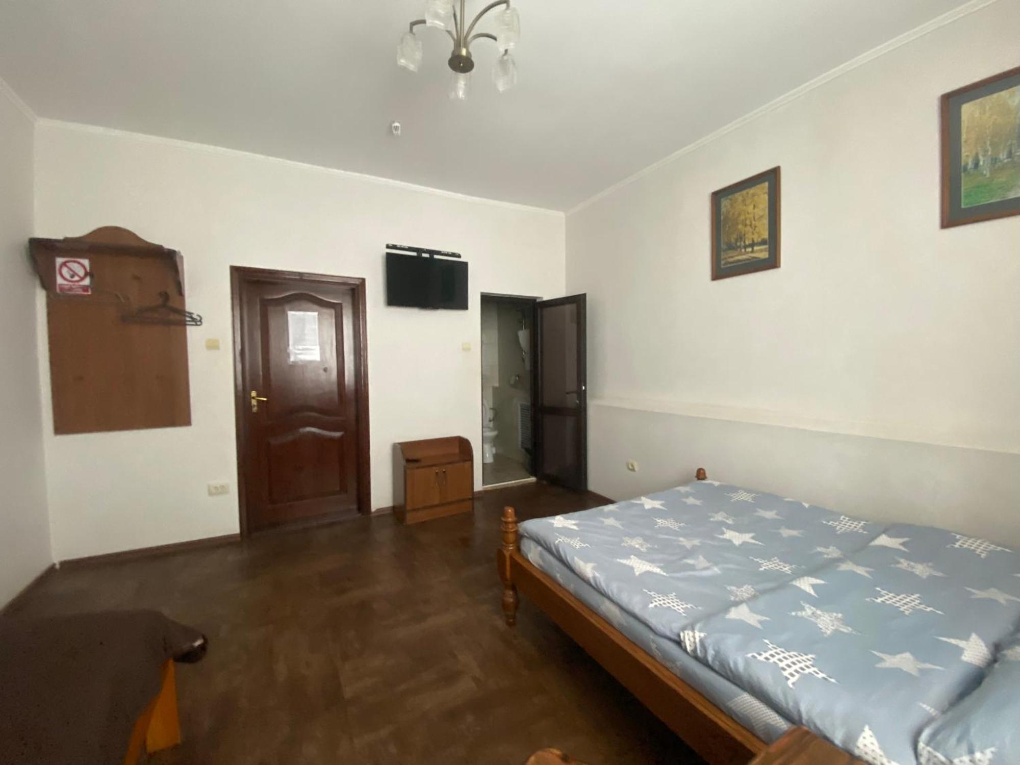 Mini-Hotel Neptun Rivne Exterior foto